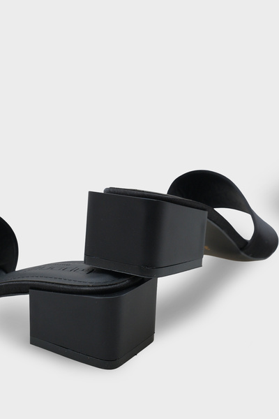 Capone Outfitters Cathleen Blunt Toe Mid-Heeled Satin Women's Slippers