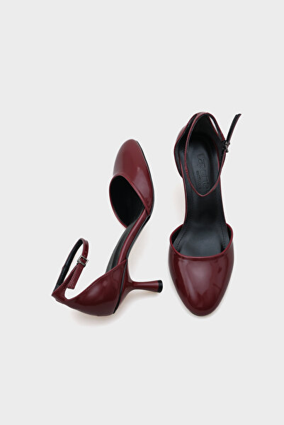 Capone Outfitters Renata Round Toe Medium Heeled Ankle Strap Women's Shoes