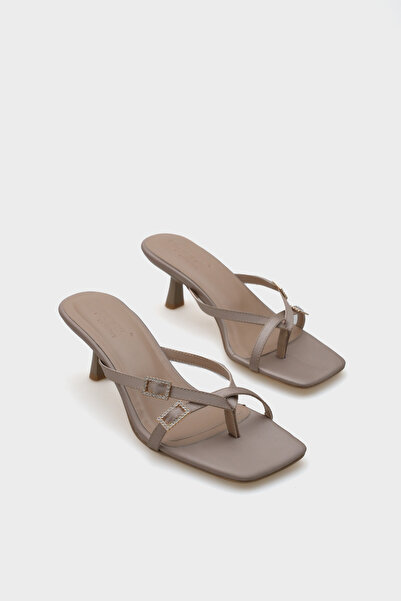 Capone Outfitters Milena Blunt Toe Medium Heeled Double Stone Buckle Satin Women's Slippers