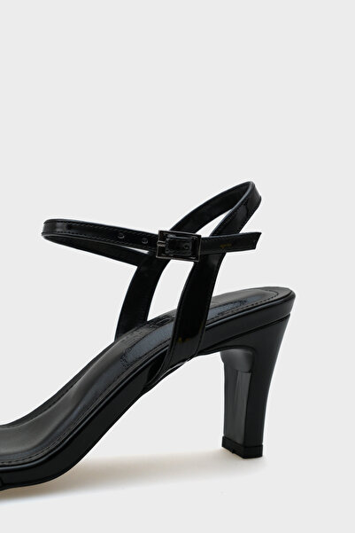 Capone Outfitters Cresa Medium Heeled Single Strap Ankle Strap Women's Sandals