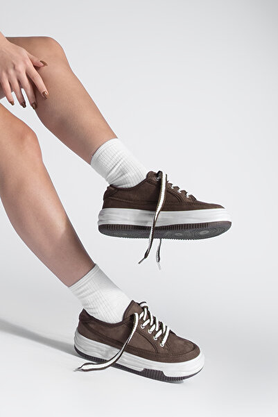 Marjin Dámské tenisky s vysokou podrážkou šněrovací sportovní obuv Kotnel hnědý semiš