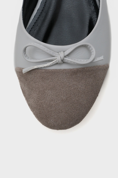 Capone Outfitters Becky Women's Suede Toe Babet