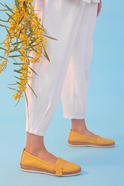 Stil Durağı نعل تيتو الطبي الأصلي من الجلد باللون الأصفر