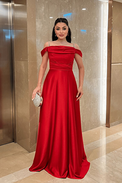 giyimmasalı فستان سهرة من الساتان الأحمر - فستان برباط وأشرطة