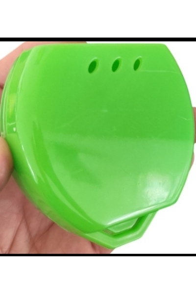 Vulli Diş Plakları için (1 adet) Renkli Kutu Pratik (çantanızda bulunsun)