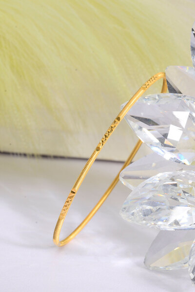 Innuendo Jewelry 925 Ayar Gümüş üzeri 22 Ayar Altın Kaplama Kalemli Ajda Bilezik