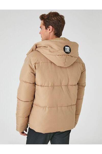 Koton Γιακάς με κουκούλα σε μεγάλο μέγεθος