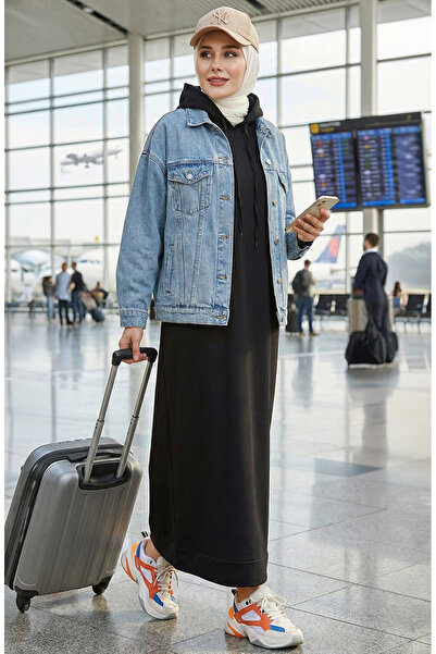 sefamerve Μαύρο αθλητικό φόρεμα με κουκούλα - δύο κλωστές 0190-09