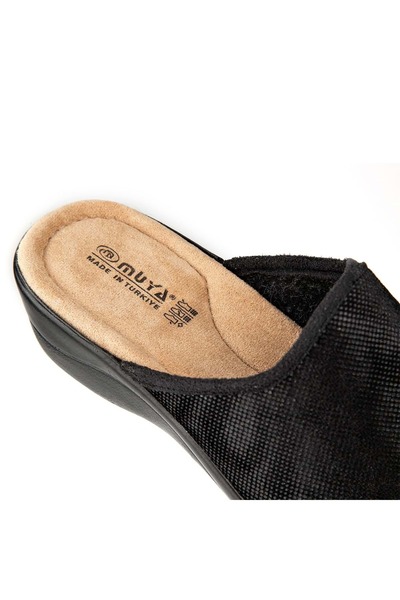 Muya Γυναικείες παντόφλες εσωτερικού χώρου Iyara Orthopedic Sole Closed Winter