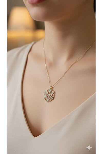 Xido ALTIN Renk Kartanesi Kolye Zirkon Beyaz Taşlı Kar Tanesi Çelik Kolye Sev...