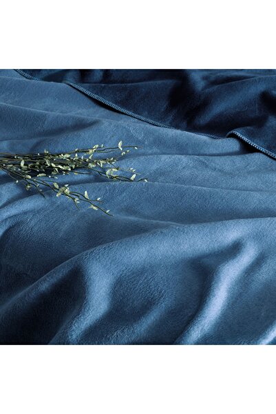 Linens Gloria Blue Double Blanket