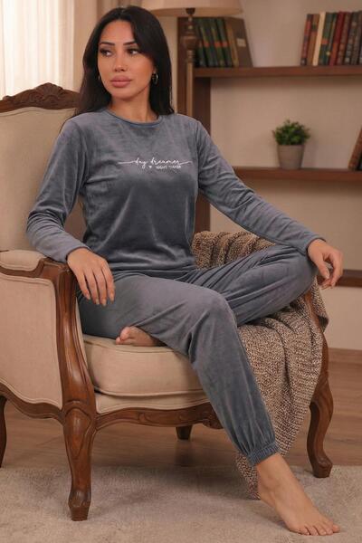 Niket Life Дамски комплект пижама с дълги ръкави от кадифе със слоган и манше...