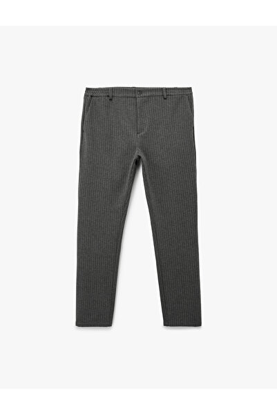 Koton Παντελόνι από ύφασμα με ριγέ πλισέ με κανονική εφαρμογή με μείγμα βισκόζης