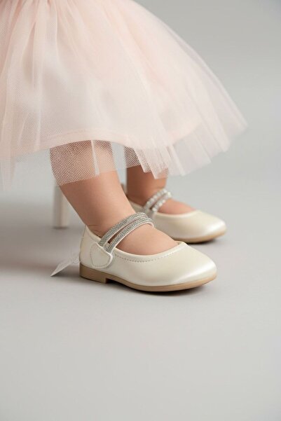 PATİK BEBE Ортопедична балерина с кремав цвят и камък за момиче