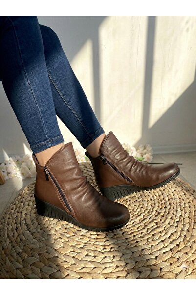 Tamdabu Ayakkabı حذاء نسائي من الجلد الطبيعي باللون البني بكعب عريض ونعل طبي ...