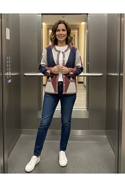 FLEX FASHION Women's Popular Oversized Pocketless Furry Argyle Pattern Trendy Cardigan (Burgundy)