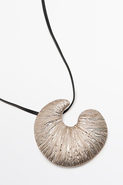 Massimo Dutti Fosil parça uçlu kolye