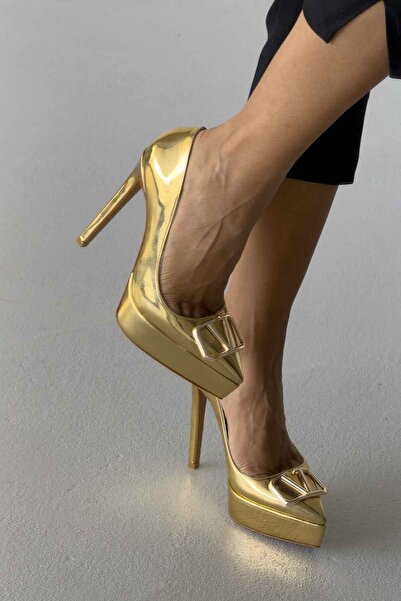 AYAKKABI PRENSİ Gunhild Buckle Detailed Gold