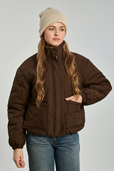 BARRELS AND OIL Women's Quilted Puffer Jacket - Brown