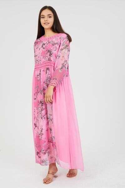 della moor Μακρύ μεταξωτό φόρεμα με ροζ ιταλική δαντέλα με λεπτομέρεια με λουλουδάτο σχέδιο