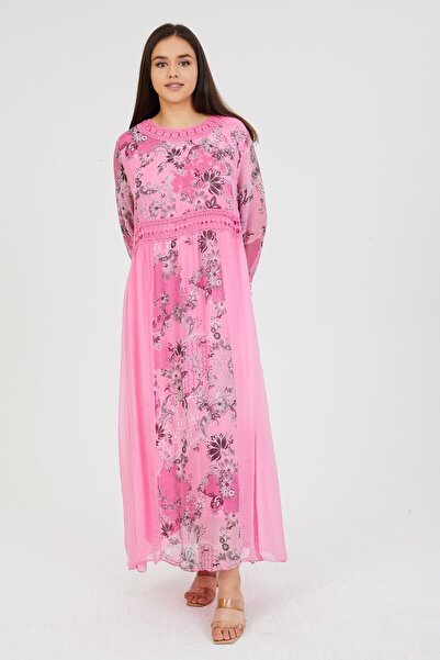 della moor Μακρύ μεταξωτό φόρεμα με ροζ ιταλική δαντέλα με λεπτομέρεια με λουλουδάτο σχέδιο