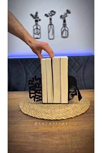 LAZORİAE حامل كتب معدني بتصميم حرب النجوم