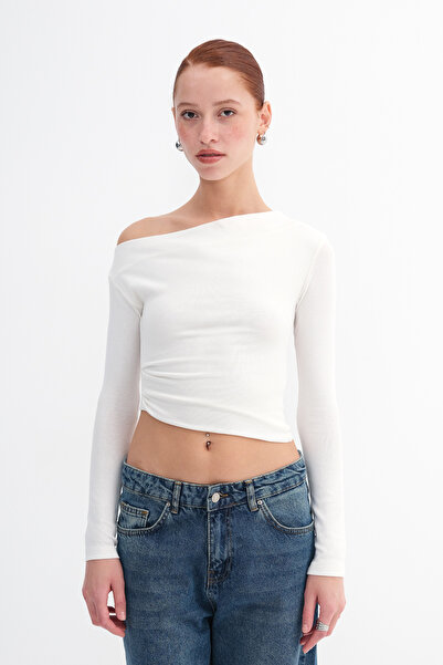 Addax Boat Neck Modal Blouse B18534