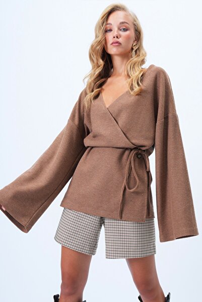 Trend Alaçatı Stili كارديجان نسائي بني اللون بقصة مزدوجة الصدر وياقة على شكل ...