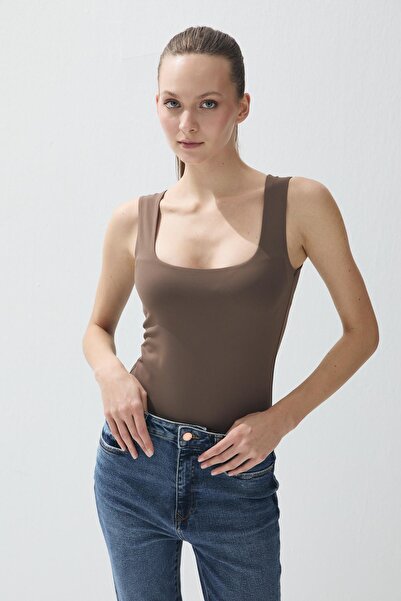 TUBİA Body pentru femei, culoare nurcă, cu decolteu pătrat nasturi