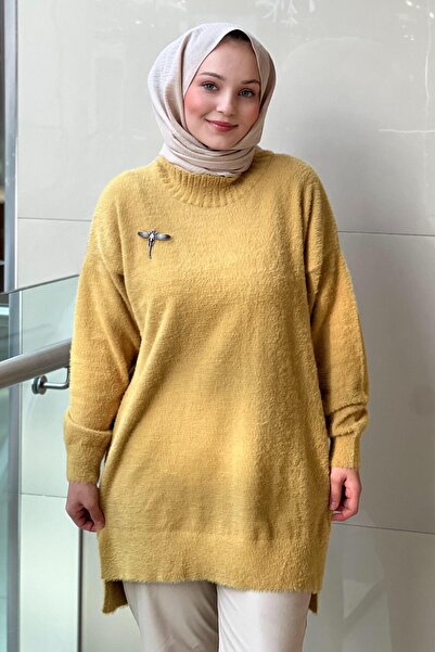 Nuss Angora Tunic with a Crew Neck, Short in the Front and Long in the Back