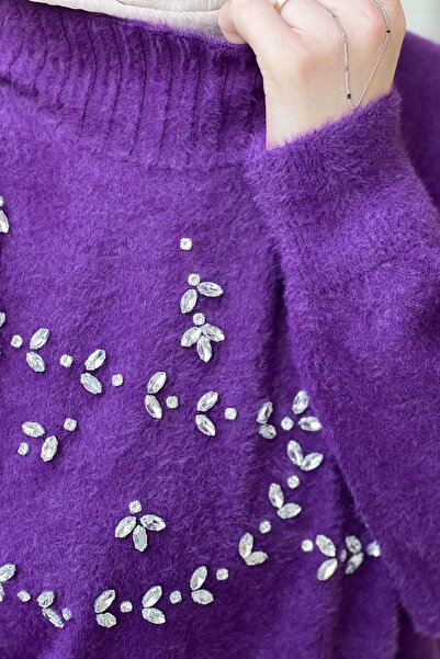 Nuss O-Neck Crystal Stone Embroidered Angora Tunic