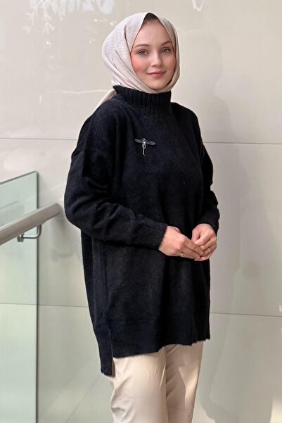 Nuss Angora Tunic with a Crew Neck, Short in the Front and Long in the Back