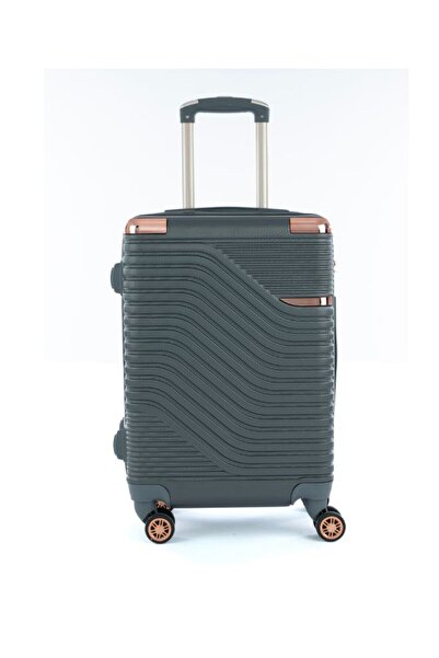 LİMRA A travel bag set consisting of 5 luggage bags in various sizes, made of strong and lightweight polycarbonate material.