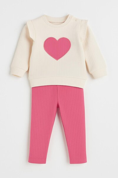 dinamik çocuk Baby Girl Heart Patterned Sleeve Detailed 2-Piece Top and Bottom Sweat and Sweatpants Set 3-6-9-12 Months