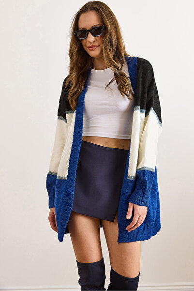 Olalook Women's Blue White Color Block Glitter Detailed Oversized Knitwear Cardigan Hrk-19000443