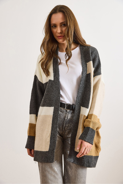 Olalook Women's Gray Camel Color Block Oversized Knitwear Cardigan Hrk-19000442
