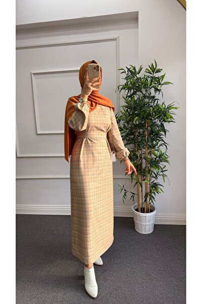 Nisa Nalbantoğlu Plaid Cream Hijab Dress