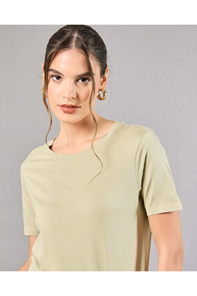 REDTAG Women Green Crew Neck Basic T-Shirt