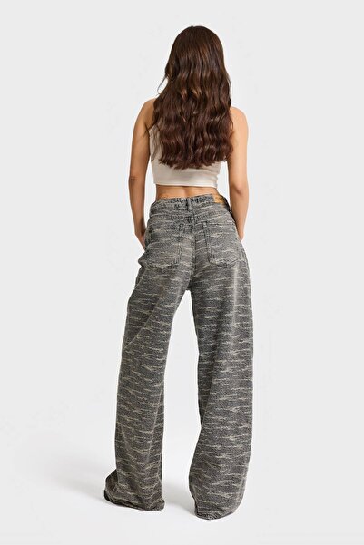 its basic Women's Dark Denim Color 4W5-155 Super Baggy Fit Special Fabric Design Denim Jean