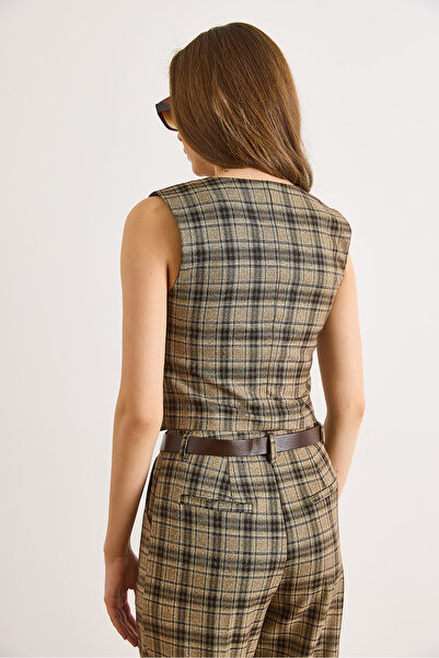 Olalook Women's Camel Lined Plaid Vest Ylk-19000096