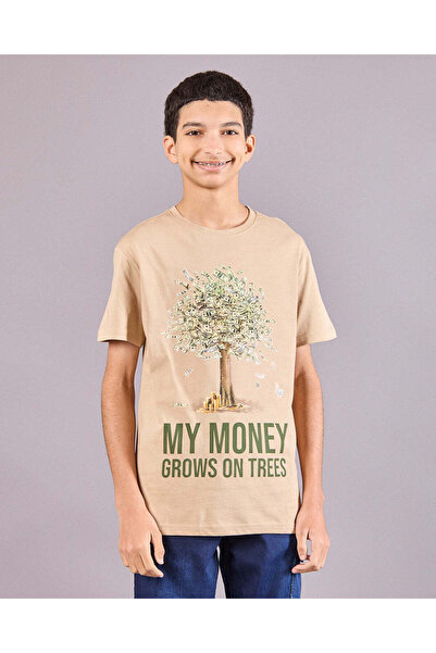 REDTAG تي شيرت جرافيكي باللون البيج للأولاد الكبار