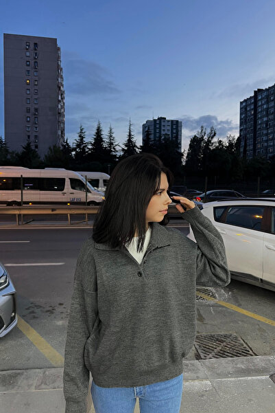 thesunfyre Women's Pattern Collar Buttoned Knitwear Sweater