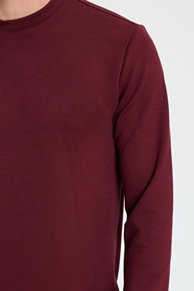 Tudors Men's relax fit comfortable cut long sleeve crew neck burgundy sweatshirt