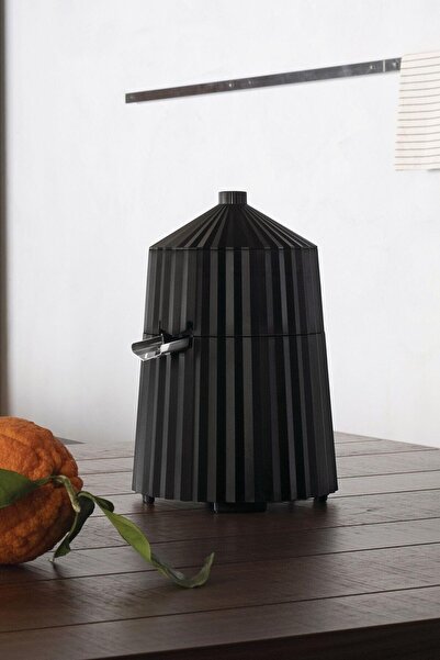 Alessi Plisse Narenciye Sıkacağı Siyah