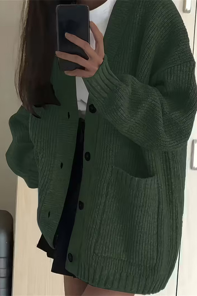 Tarz Cool Women's Oversized Pocket Buttoned V-Neck Knitwear Cardigan