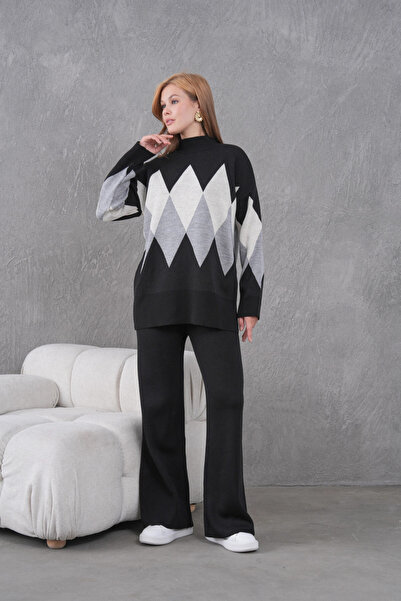 Park Karon Women's Mock Neck Patterned Slit Sweater Trousers Two-Piece Knitwear Set