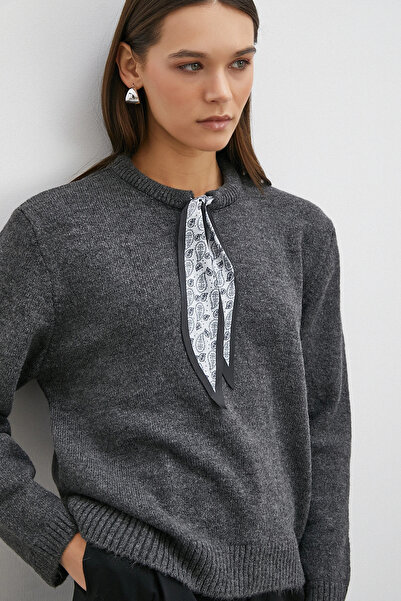 Never more Long Sleeve Sweater with Scarf Gray