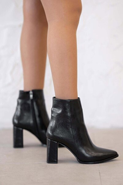 Parponi Γυναικείες μπότες με τακούνι Amanda από λουστρίνι με ρυτίδες μαύρο