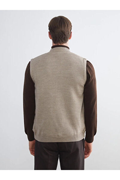 LC Waikiki LCWAIKIKI Classic Bej Büyük Beden Standart Kalıp Kolej Yaka Erkek Yelek