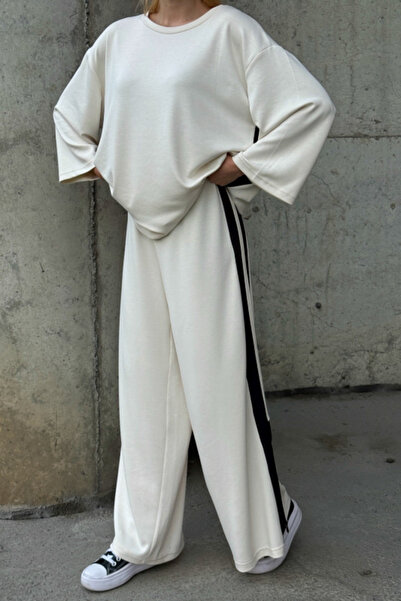 Chiccy White-Black Pool Neck Wide Sleeve Slit Side Stripes Oversized Knitted Bottom Top Set 70-105 65-68